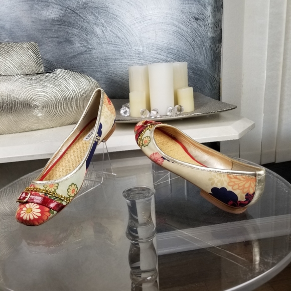 Steve Madden Shoes - STEVE MADDEN BARNUM FLORAL FLATS SIZE 10 M